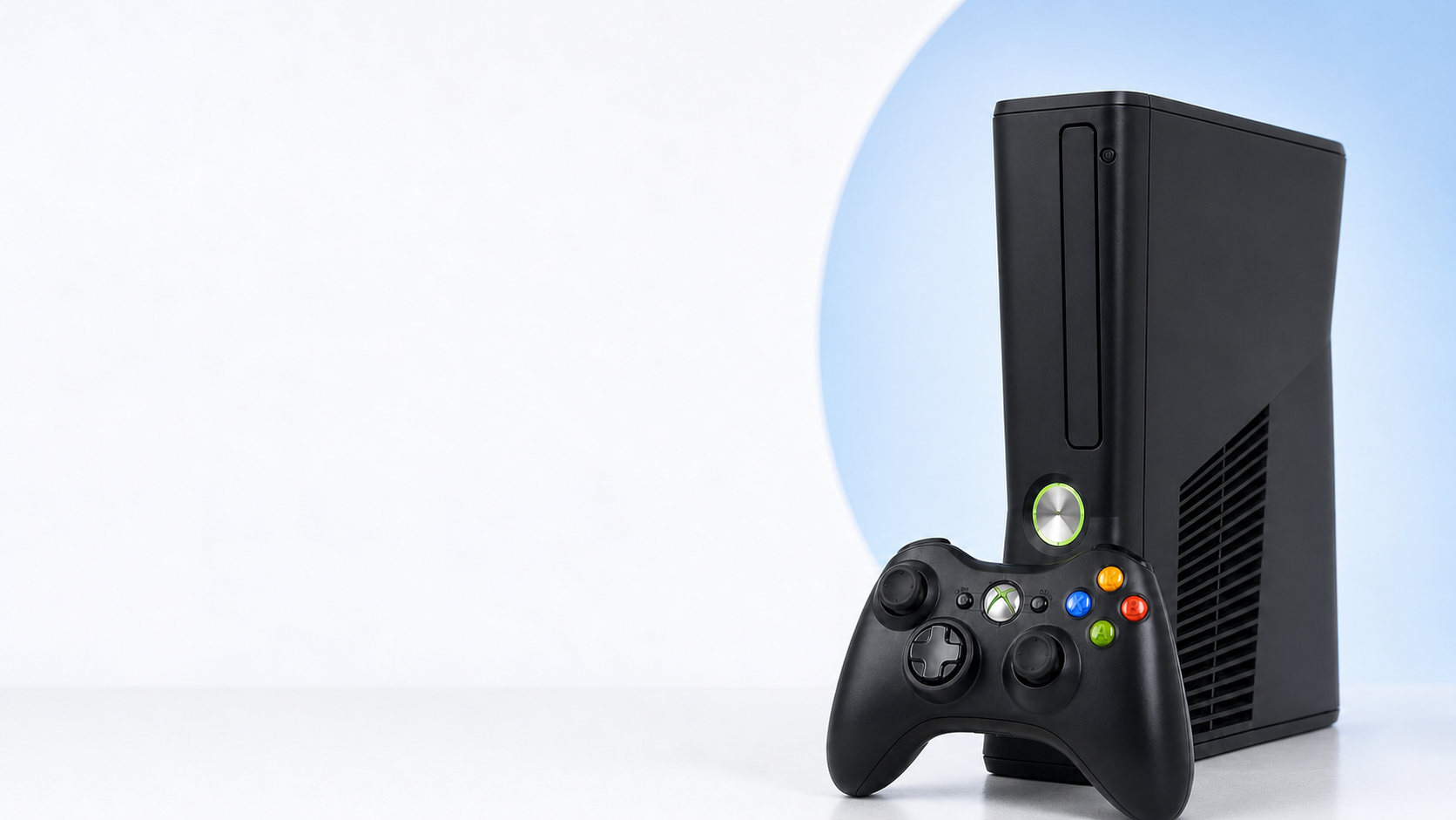 Imagem ilustrativa de console Xbox 360 preto com controle
